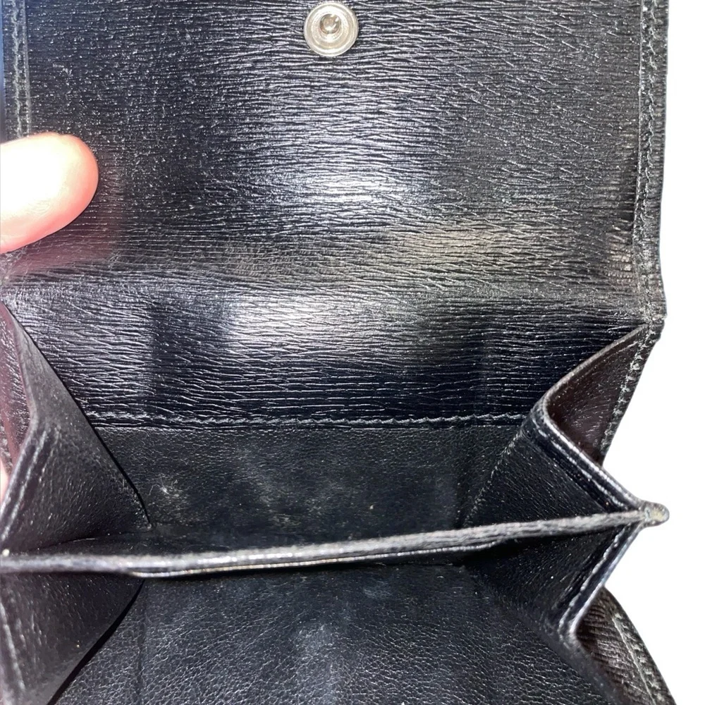 Gucci black leather (unisex) wallet. Snap in front for cards/cash back coin WLT